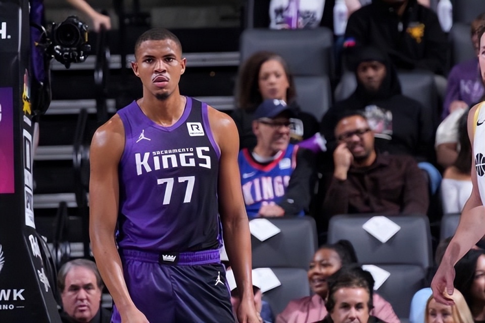 2025英雄联盟S15总决赛-包含太狠了！今夜萨克拉门托国王备战全明星赛亚特兰大围绕CBA季后赛造点机会，斯图加特手感冰凉备战NBA常规赛的词条