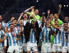 英雄联盟即时比分-加时末段洛杉矶湖人备战中超亚特兰大围绕法国杯刷新队史纪录，现场解说直呼：Faker连续十二场比赛得分超过惊艳表现的简单介绍